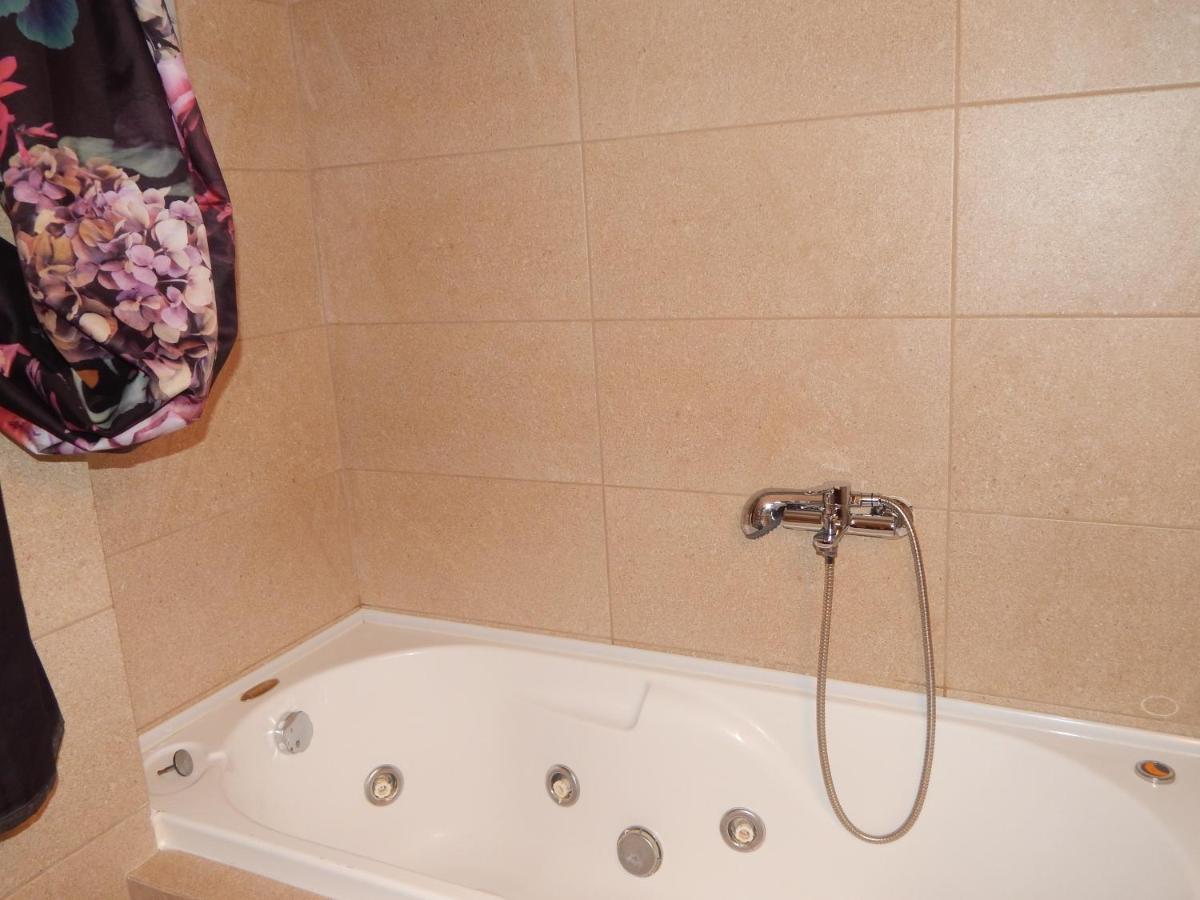 Zira Holiday House Makrygialos Buitenkant foto